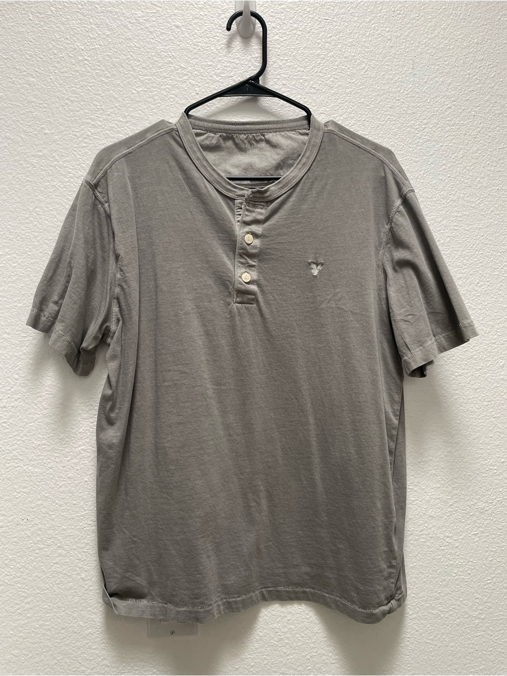 American Eagle Outfitters Gray Short Sleeve Henley Tee